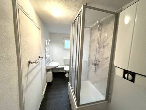 aktuell nicht vermietete Wohnung im OG - Bad - 