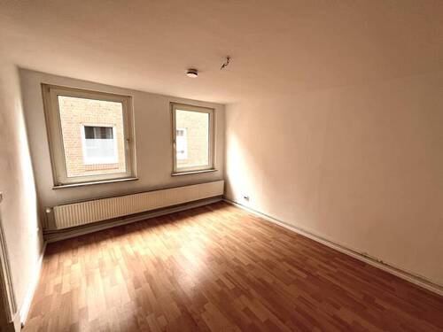 aktuell nicht vermietete Wohnung im OG - Schlafzimmer - 