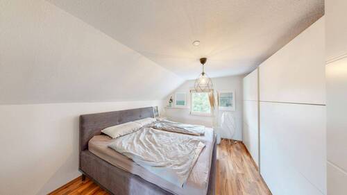 Schlafzimmer DG - 