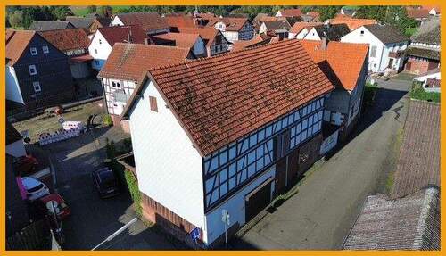 Blick auf das Nebengebäude - 