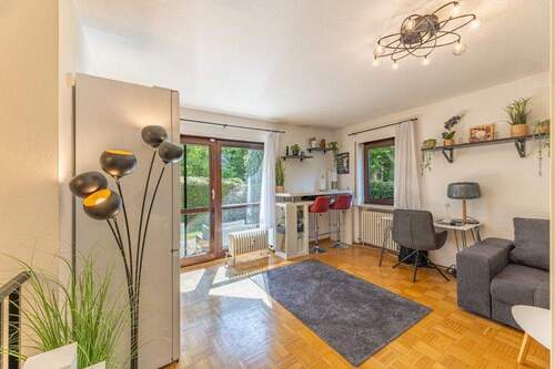 Wohnzimmer / Esszimmer - 2 Zimmer Etagenwohnung zur Miete in Gröbenzell