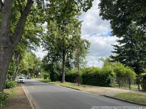 Blick auf die Straße - Grundstück zum Kaufen in Neuenhagen