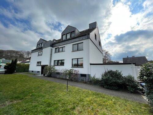 Haus Eingang - 1 Zimmer Mehrfamilienhaus, Wohnhaus zum Kaufen in Leichlingen