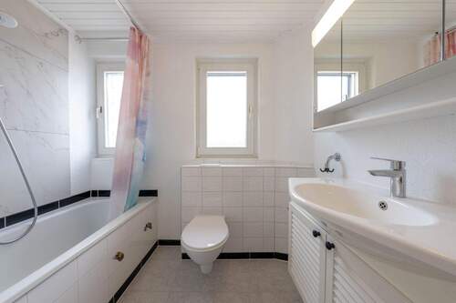 OG Einliegerwohnung Badezimmer - 