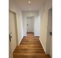 Kiel-Wik: Top renovierte 3-Zi.-ETW mit Balkon & EBK im 1.OG