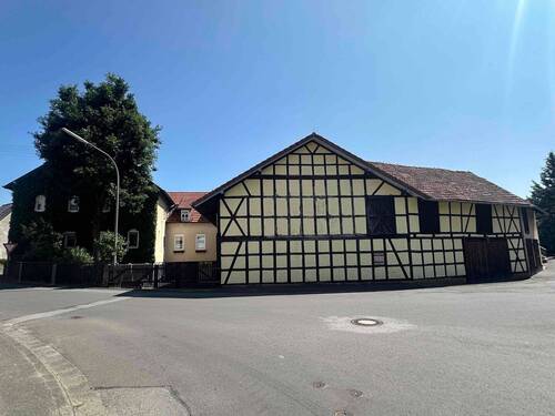 Gesamtansicht - 9 Zimmer Einfamilienhaus zum Kaufen in Maroldsweisach