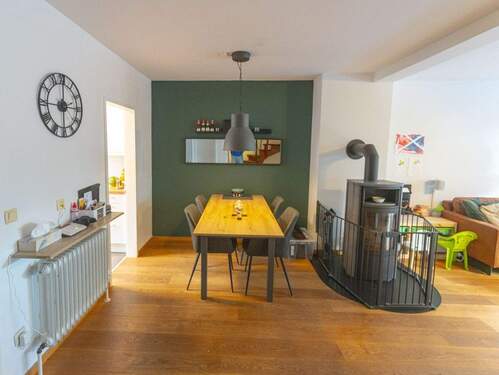 Holzofen - 5 Zimmer Reihenmittelhaus in Zirndorf