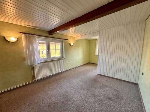Durchgangszimmer mit Wand - 