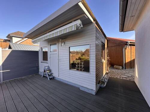 Gartenhaus aussen - 5 Zimmer Einfamilienhaus in Ahrensbök