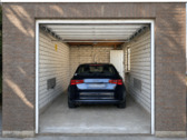 Garage mit elektr. Sektionaltor - 