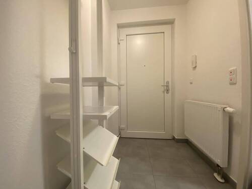 Diele - Etagenwohnung mit 34,20 m² in Erlangen zur Miete