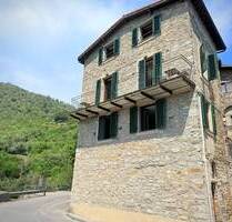 Modernes, lichtdurchflutetes Dorfhaus in komfortabler Lage mit Balkon TI AP 1028 - Apricale