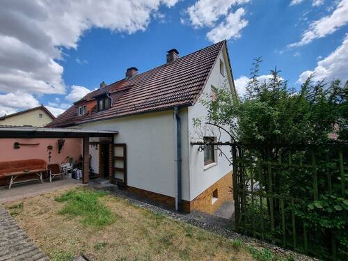 Abgeschirmter Gartenteil - Doppelhaushälfte mit 100,00 m² in Coburg zum Kaufen