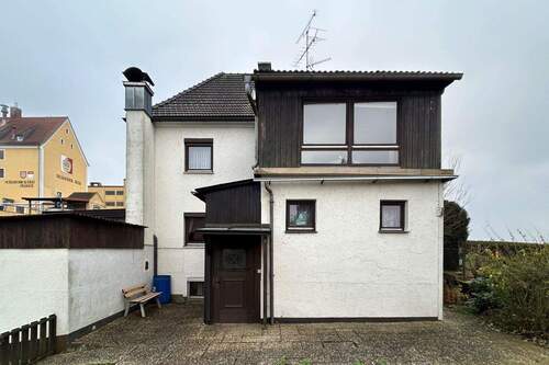 Hintereingang - 8 Zimmer Einfamilienhaus in Irlbach