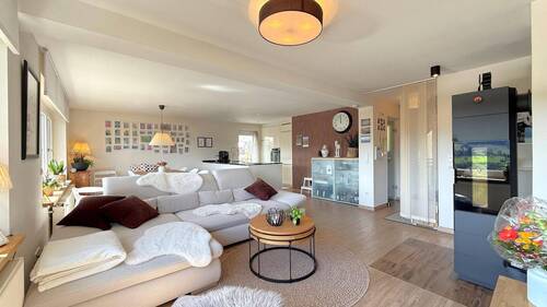 Wohn- und Essbereich EG - 