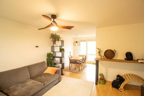 Wohnzimmer - 4 Zimmer Etagenwohnung zum Kaufen in München