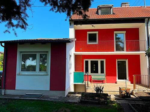 Gartenseite des Hauses - 6 Zimmer Reihenendhaus zum Kaufen in Neufahrn bei Freising