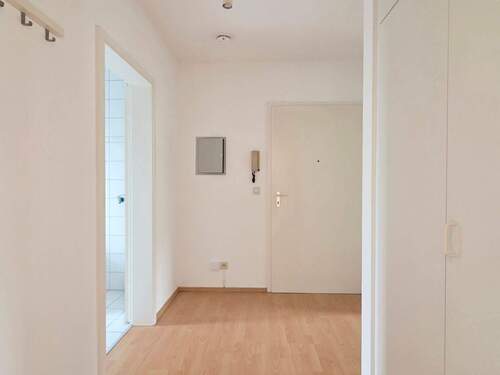 Heller Flur - Etagenwohnung mit 52,00 m&sup2; in Coburg zum Kaufen