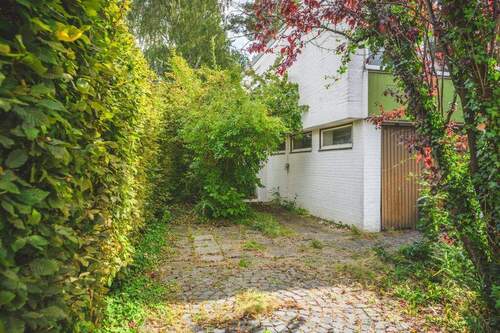 Stellplatz - 5 Zimmer Einfamilienhaus in Aachen