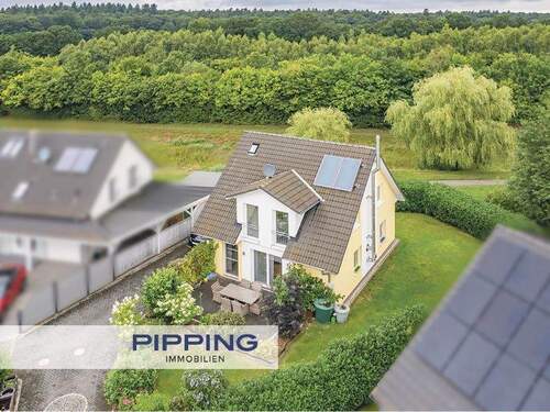 Titelbild - Solide gebaut in Schwarzenbek: 'Charmantes Einfamilienhaus sucht neue Familie'