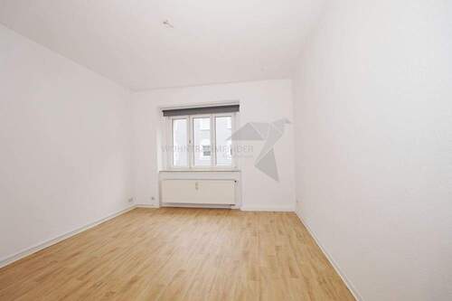 Wohnzimmer - 2 Zimmer Etagenwohnung in Zwickau