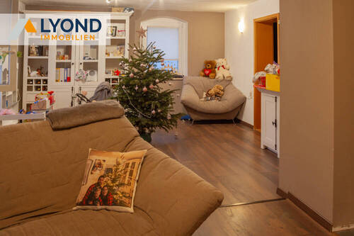 Wohnzimmer - 6 Zimmer Einfamilienhaus in Thum