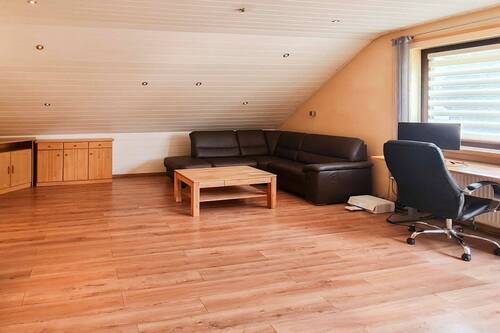 Wohnzimmer - 3 Zimmer Etagenwohnung zum Kaufen in Offenbach am Main