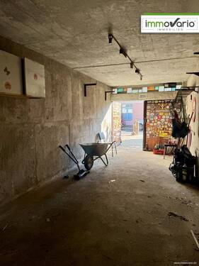 Garage - 