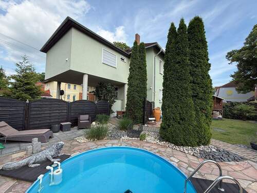 Rückansicht.jpeg - +++ Ein- Zweifamilienhaus mit möglicher Einliegerwohnung, oder Büro +++