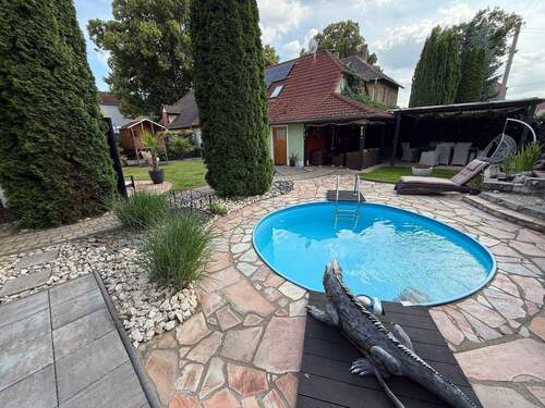 Pool 2.jpeg - 6 Zimmer Mehrfamilienhaus, Wohnhaus in Merseburg