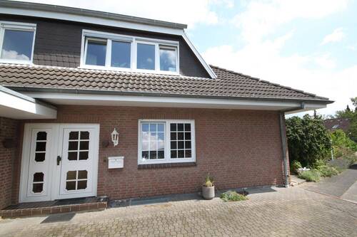 Eingang Westen - 6 Zimmer Mehrfamilienhaus, Wohnhaus zum Kaufen in Ratekau