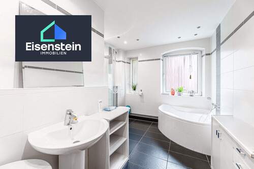 Badezimmer - STILVOLLE 4-ZIMMER-ALTBAUWOHNUNG IN NÜRNBERG - HELL, CHARMANT & FLEXIBEL NUTZBAR