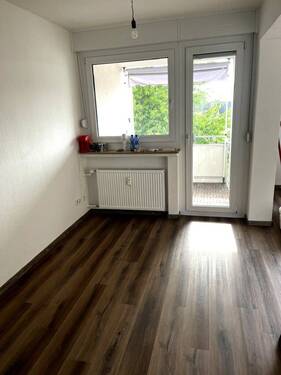 Essbereich mit Zugang zur Loggia - 4 Zimmer Etagenwohnung in Lippstadt-Süd