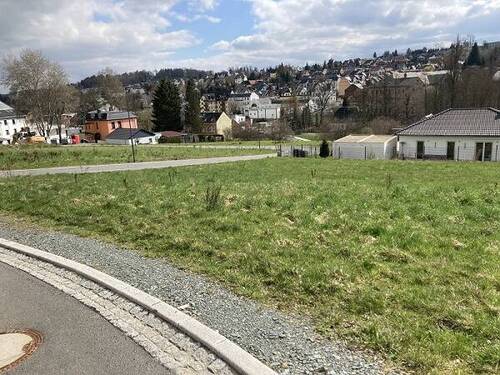 Ansicht 1 - Schön gelegenes 658 m² Südhang-Baugrundstück (S1) in exponierter Lage von Lengenfeld