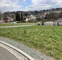 Schön gelegenes 658 m² Südhang-Baugrundstück (S1) in exponierter Lage von Lengenfeld