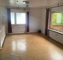 5 Zimmer OG + überdachter Balkon & verglaste Loggia | bezugsfrei | provisionsfrei - Neckartailfingen