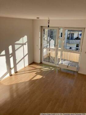 Wohnzimmer - 2 Zimmer Etagenwohnung in Erding