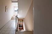 Flur, Hauseingang - 2 Zimmer Etagenwohnung zum Kaufen in Schenefeld