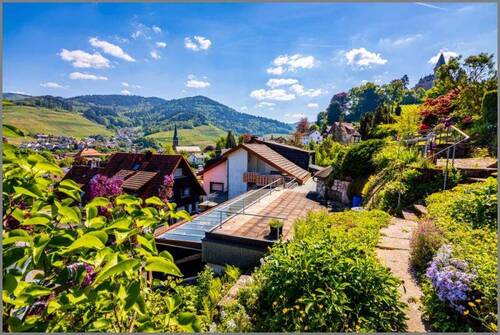 Wohnen am Schlossberg - Wohnhaus & Airbnb! 6 Appartements, Terrassen, Lagerräume, Stellplätze!