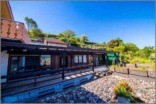 Appartementhaus mit Terrasse - 