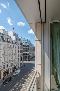 Blick von der Loggia in die Straße - 