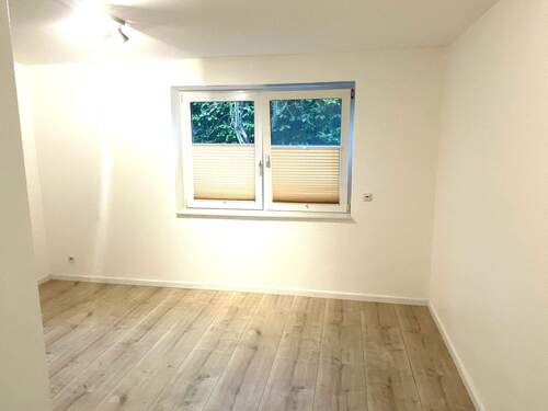 EG: Schlafzimmer 1 - 