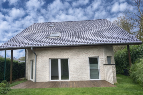 Rückansicht des Hauses (Gartengestaltung beispielhaft) - 8 Zimmer Einfamilienhaus zum Kaufen in Rheinberg