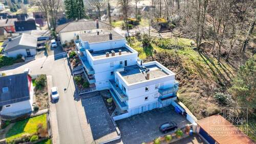 Luftbild - Wohnanlage - Parkplätze - 