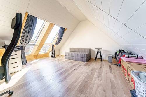 Spitzboden (Nutzfläche) - 7 Zimmer Einfamilienhaus in Elmshorn