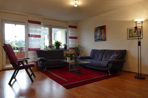 Wohnzimmer - 4 Zimmer Etagenwohnung zum Kaufen in Neuenrade