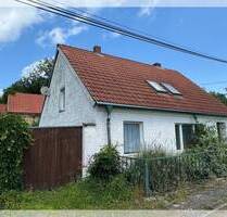 Altes Haus mit Wiesen unweit Gudelacksee bei Lindow - Lindow (Mark)
