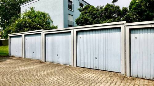 Einzelgarage 2. von links - 