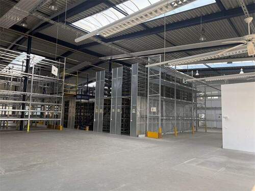 Hochregale1 - Halle in Zossen zur Miete