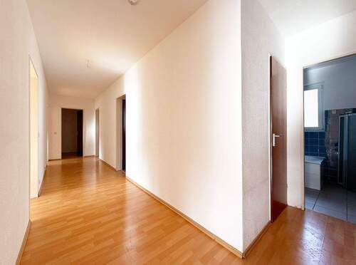 Flur - 4 Zimmer Etagenwohnung zur Miete in Tuttlingen